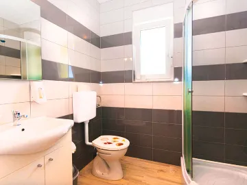 Air-Conditioned House in Bale for Up to 6