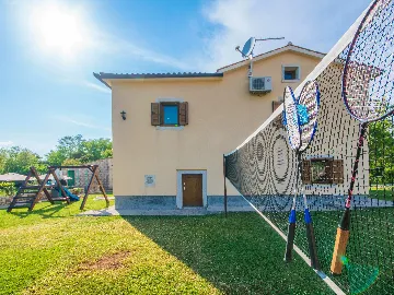 3-Bedroom House with Private Pool in Nedešćina