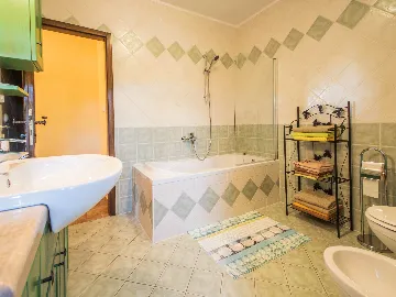 3-Bedroom House with Private Pool in Nedešćina