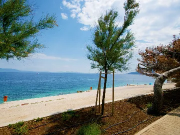 3-Bedroom House with Private Pool in Nedešćina