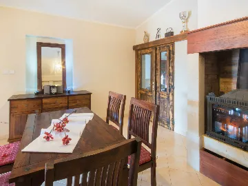 2-Bedroom House with Pool in Rovinj