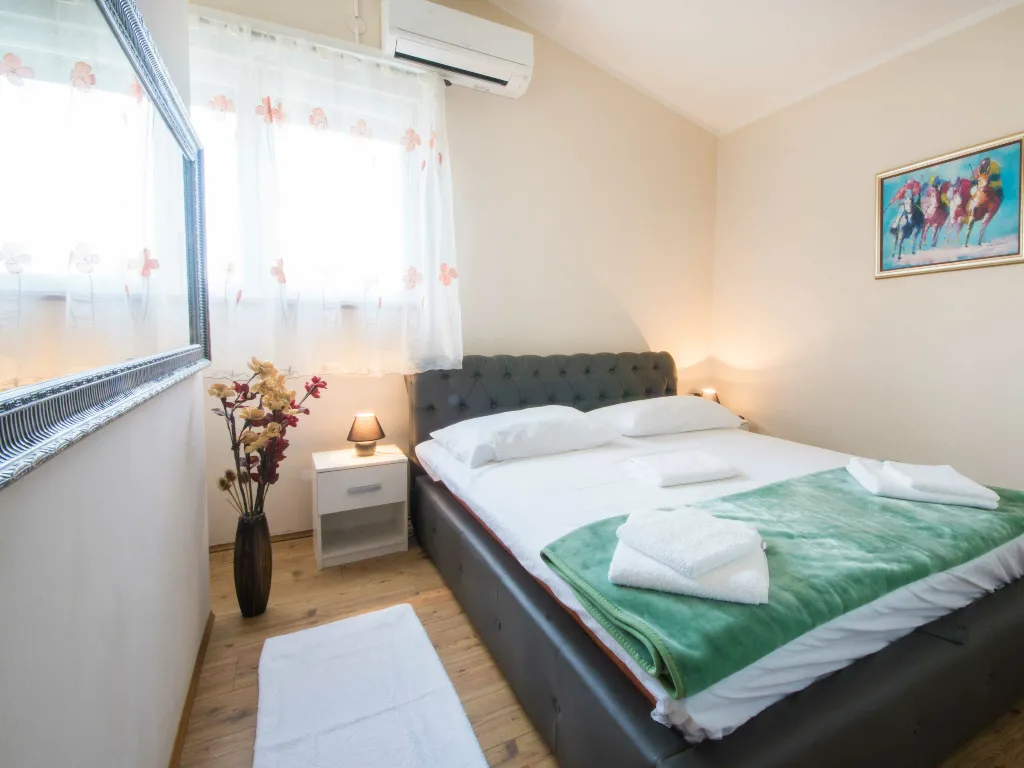 2-Bedroom House with Pool in Rovinj