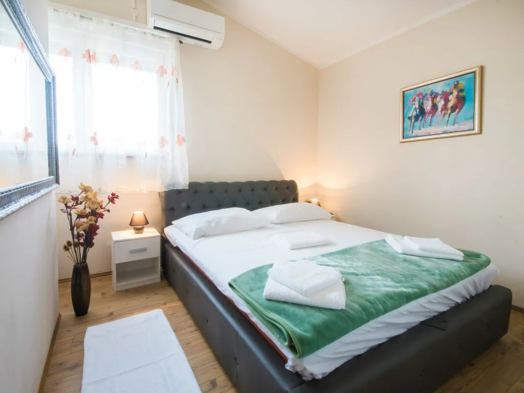 2-Bedroom House with Pool in Rovinj