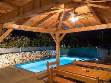 2-Bedroom House with Pool in Rovinj
