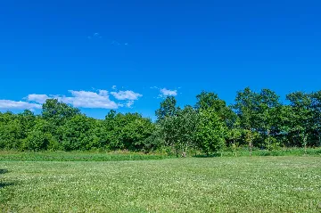 3-Bedroom House with Private Pool in Žminj