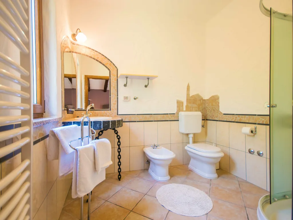 3-Bedroom House with Private Pool in Labin