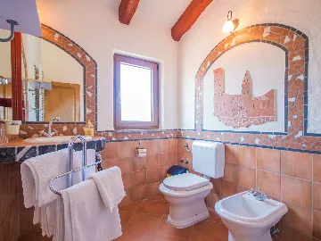 3-Bedroom House with Private Pool in Labin