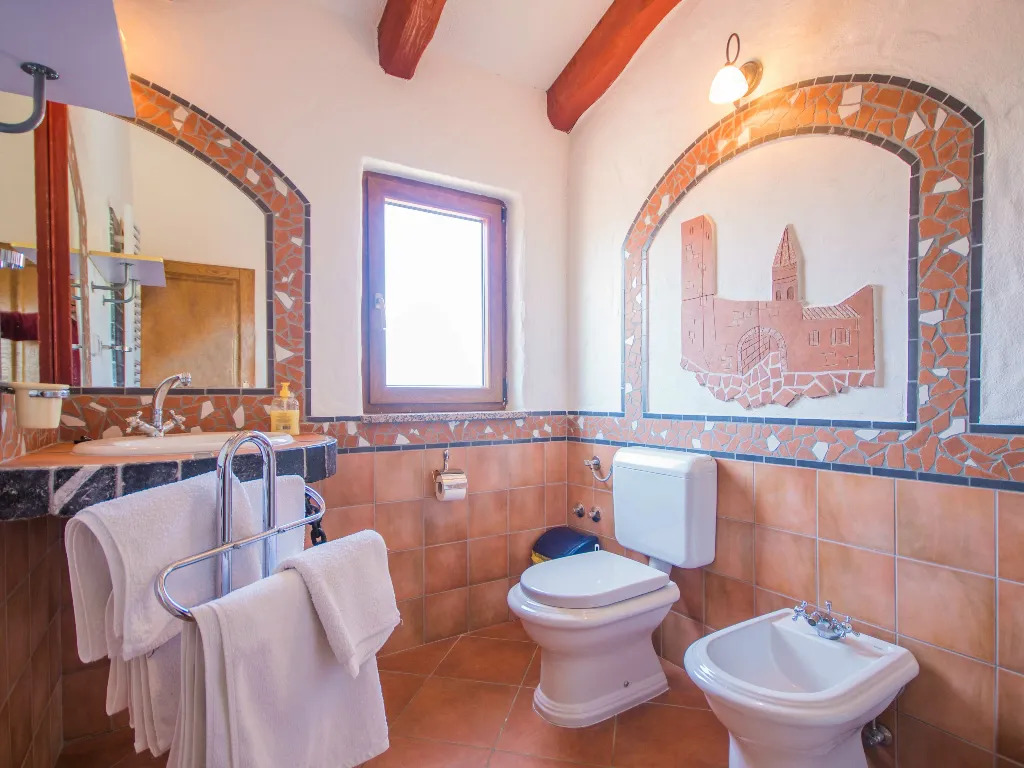 3-Bedroom House with Private Pool in Labin