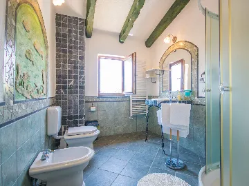 3-Bedroom House with Private Pool in Labin