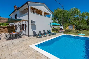 Pet-Friendly House with Private Pool in Labin