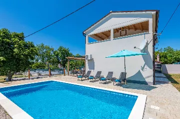 Pet-Friendly House with Private Pool in Labin