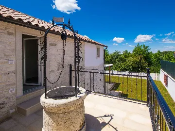 Pet-Friendly 4-Bedroom House for 10 Guests Žminj