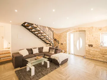 Pet-Friendly 4-Bedroom House for 10 Guests Žminj