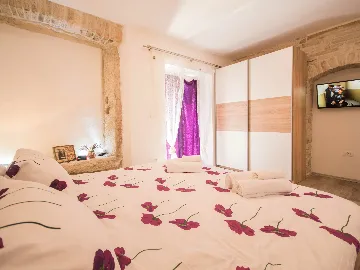 Pet-Friendly 4-Bedroom House for 10 Guests Žminj