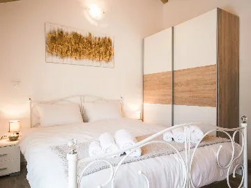 Pet-Friendly 4-Bedroom House for 10 Guests Žminj