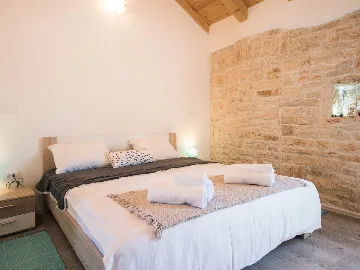 Pet-Friendly 4-Bedroom House for 10 Guests Žminj