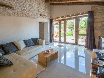 Pet-Friendly House with Private Pool in Pazin