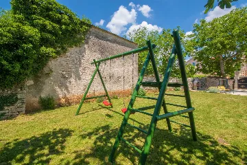 3-Bedroom Villa with Private Pool in Žminj