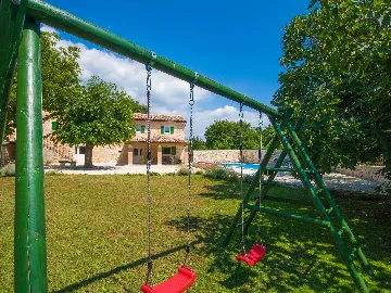 3-Bedroom Villa with Private Pool in Žminj