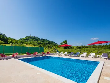 House in Pićan for Groups & Families (up to 12)