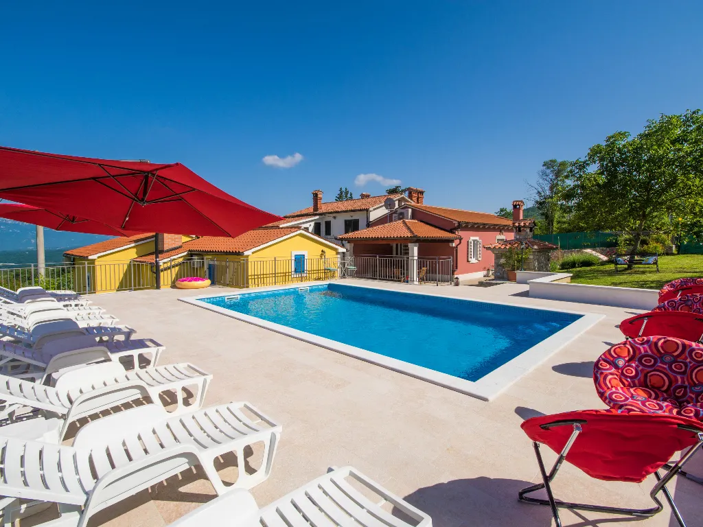 House in Pićan for Groups & Families (up to 12)