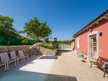 House in Pićan for Groups & Families (up to 12)