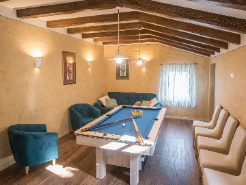 House in Pićan for Groups & Families (up to 12)