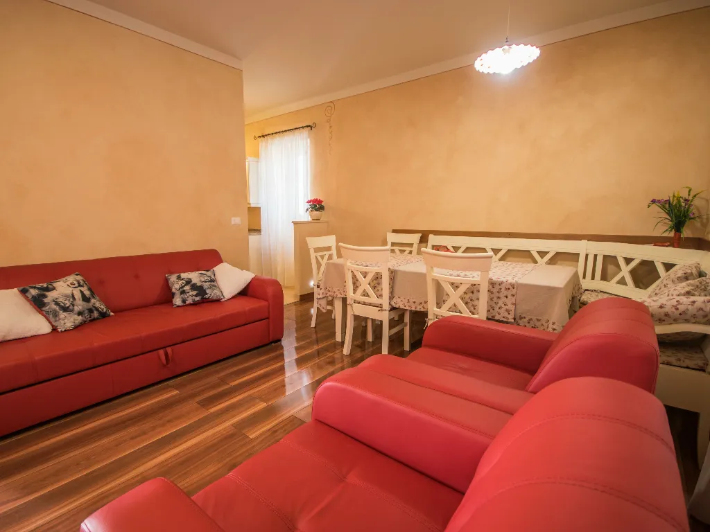 House in Pićan for Groups & Families (up to 12)