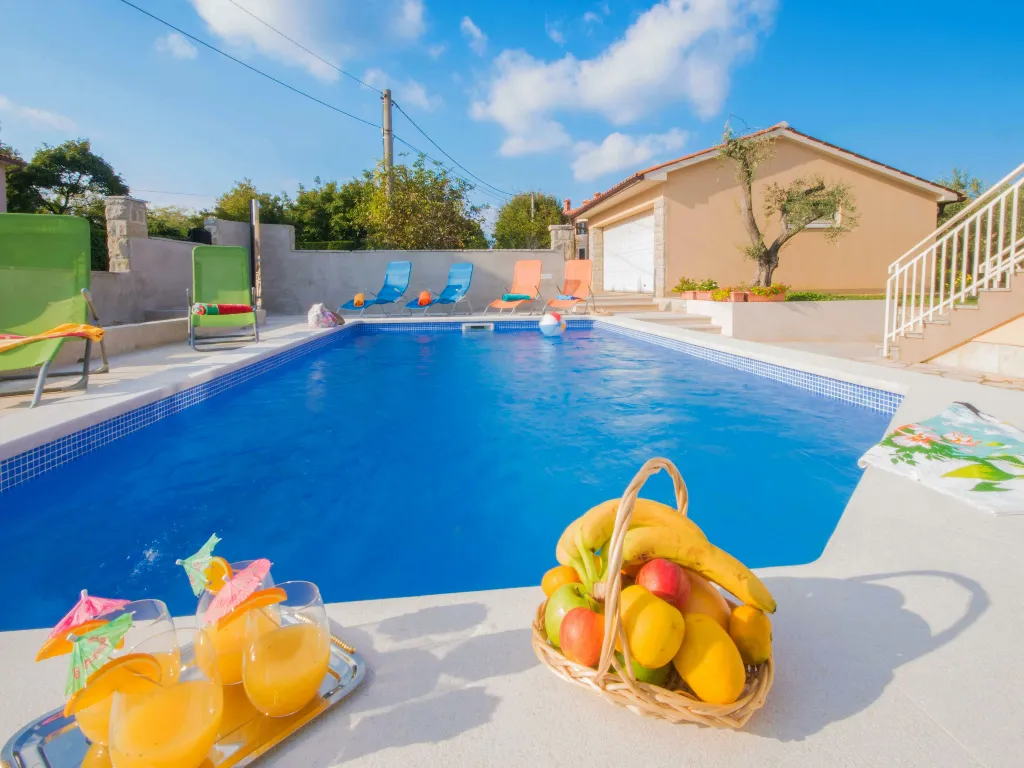 2-Bedroom House in Labin for Up to 6 Guests