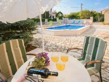 2-Bedroom House in Labin for Up to 6 Guests