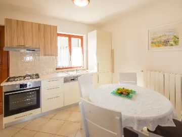 2-Bedroom House in Labin for Up to 6 Guests