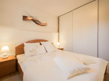 2-Bedroom House in Labin for Up to 6 Guests