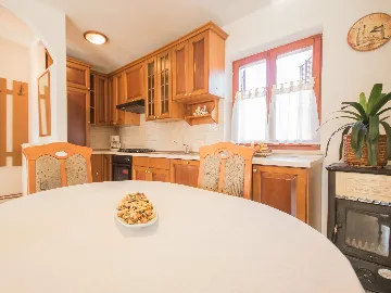 2-Bedroom House in Labin for Up to 6 Guests