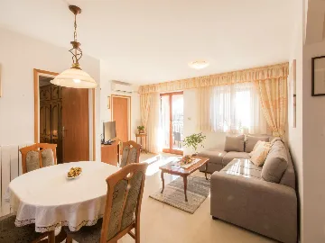2-Bedroom House in Labin for Up to 6 Guests