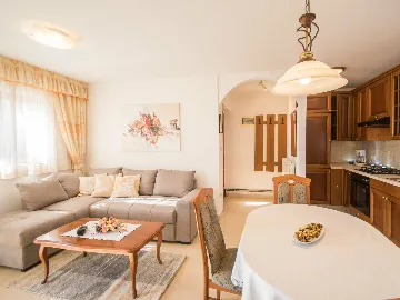 2-Bedroom House in Labin for Up to 6 Guests