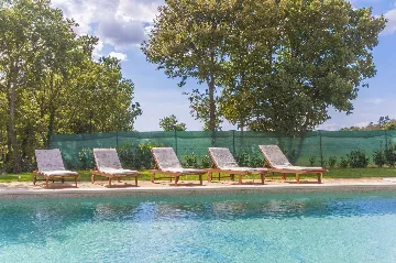 Private 8-Bedroom House for 16 Guests in Divšići