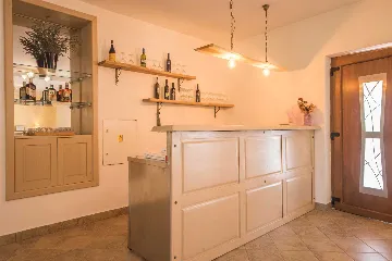 Private 8-Bedroom House for 16 Guests in Divšići