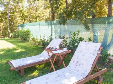 Private 8-Bedroom House for 16 Guests in Divšići