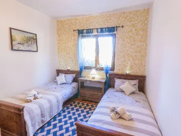 Private 8-Bedroom House for 16 Guests in Divšići