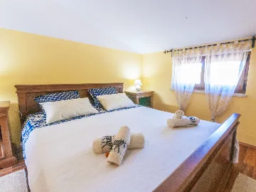 Private 8-Bedroom House for 16 Guests in Divšići