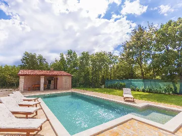 Private 8-Bedroom House for 16 Guests in Divšići