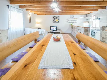 Stone House with Private Pool in Gračišće