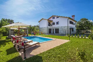 4-Bedroom House in Nedešćina with Private Pool