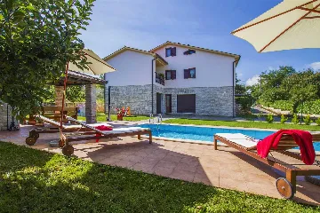 4-Bedroom House in Nedešćina with Private Pool