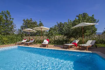 4-Bedroom House in Nedešćina with Private Pool