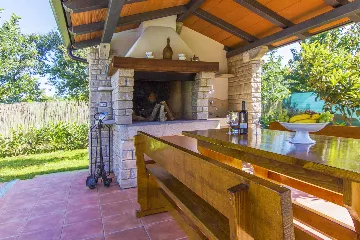 4-Bedroom House in Nedešćina with Private Pool