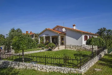 4-Bedroom House in Nedešćina with Private Pool