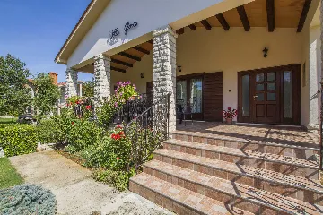 4-Bedroom House in Nedešćina with Private Pool