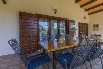 4-Bedroom House in Nedešćina with Private Pool