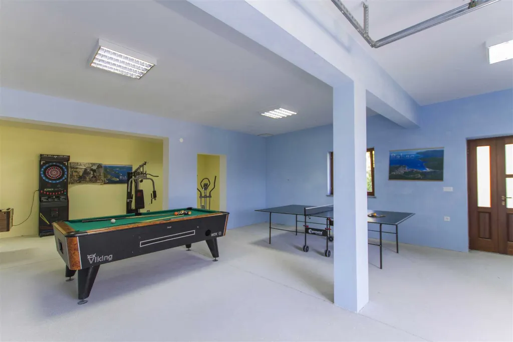 4-Bedroom House in Nedešćina with Private Pool